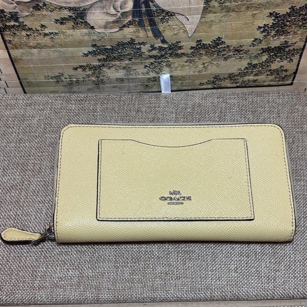 Coach Creamy Lemon Leather Zip-Around Full Size Wallet 7.5”Lx4”H